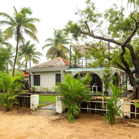 C Roque Beach Resort Colva Buitenkant foto