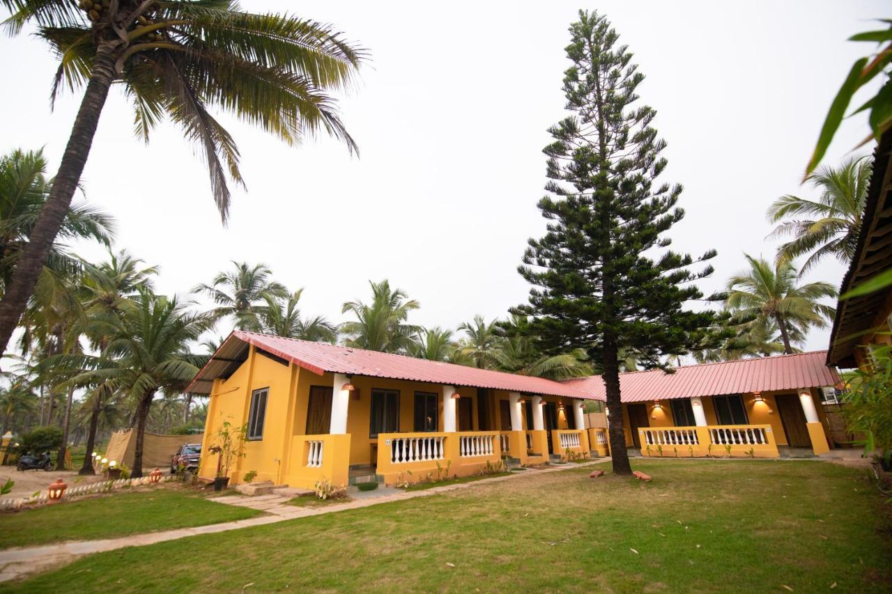 C Roque Beach Resort Colva Buitenkant foto