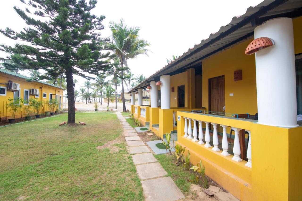 C Roque Beach Resort Colva Buitenkant foto