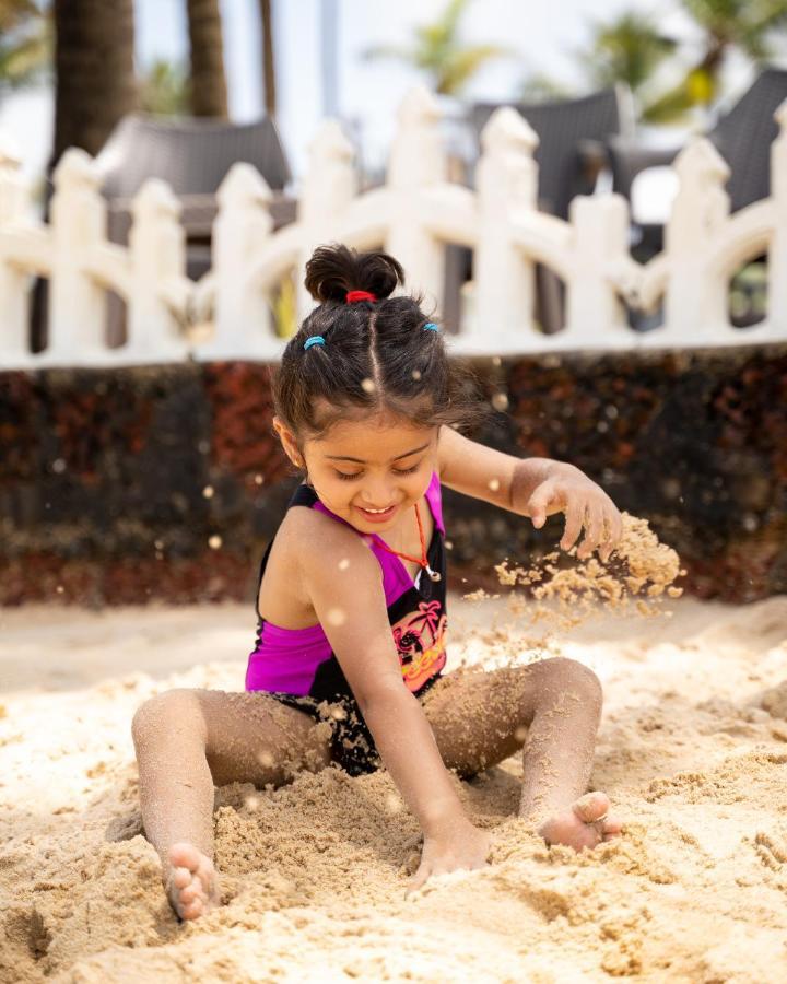 C Roque Beach Resort Colva Buitenkant foto