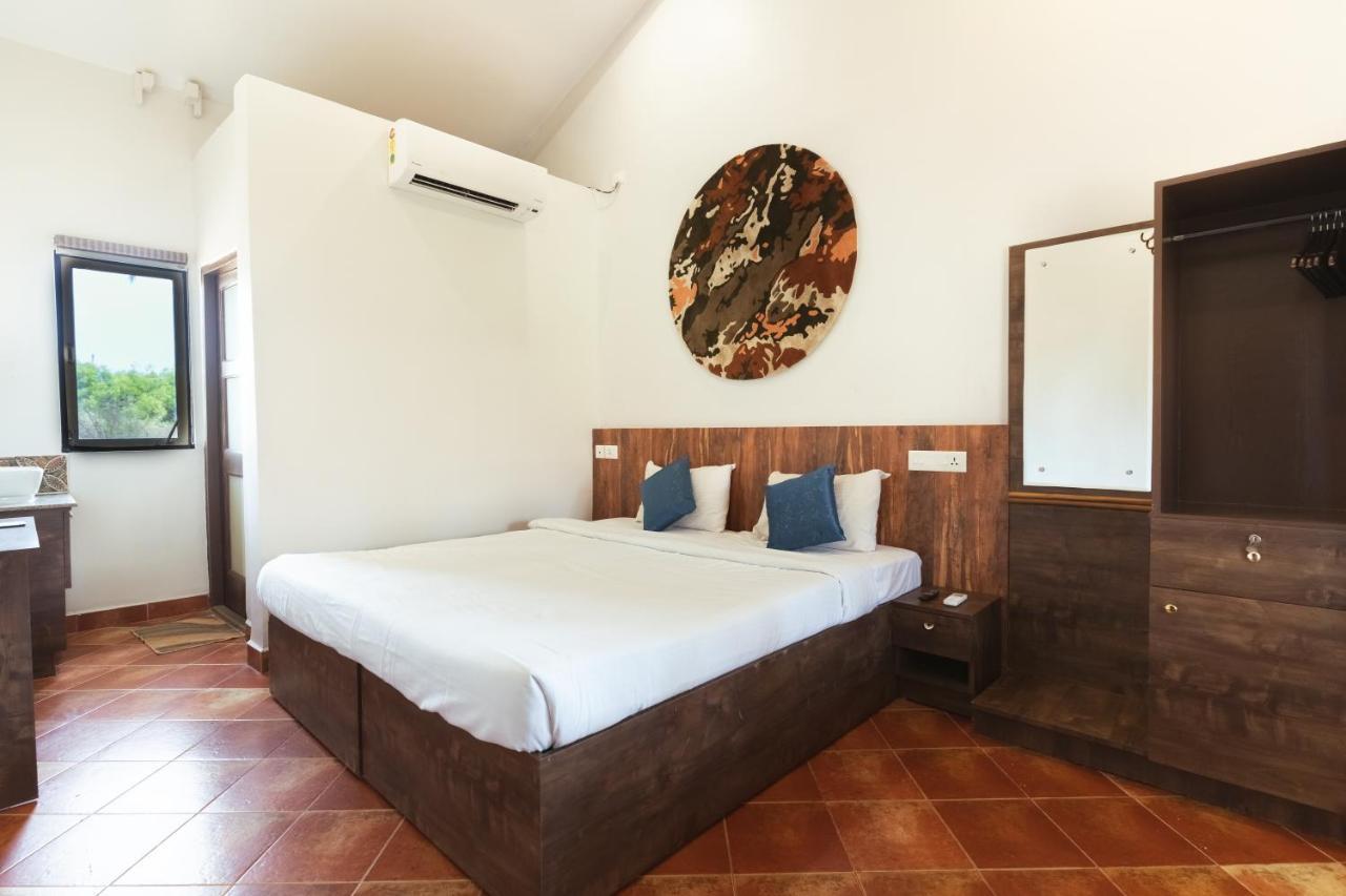 C Roque Beach Resort Colva Buitenkant foto