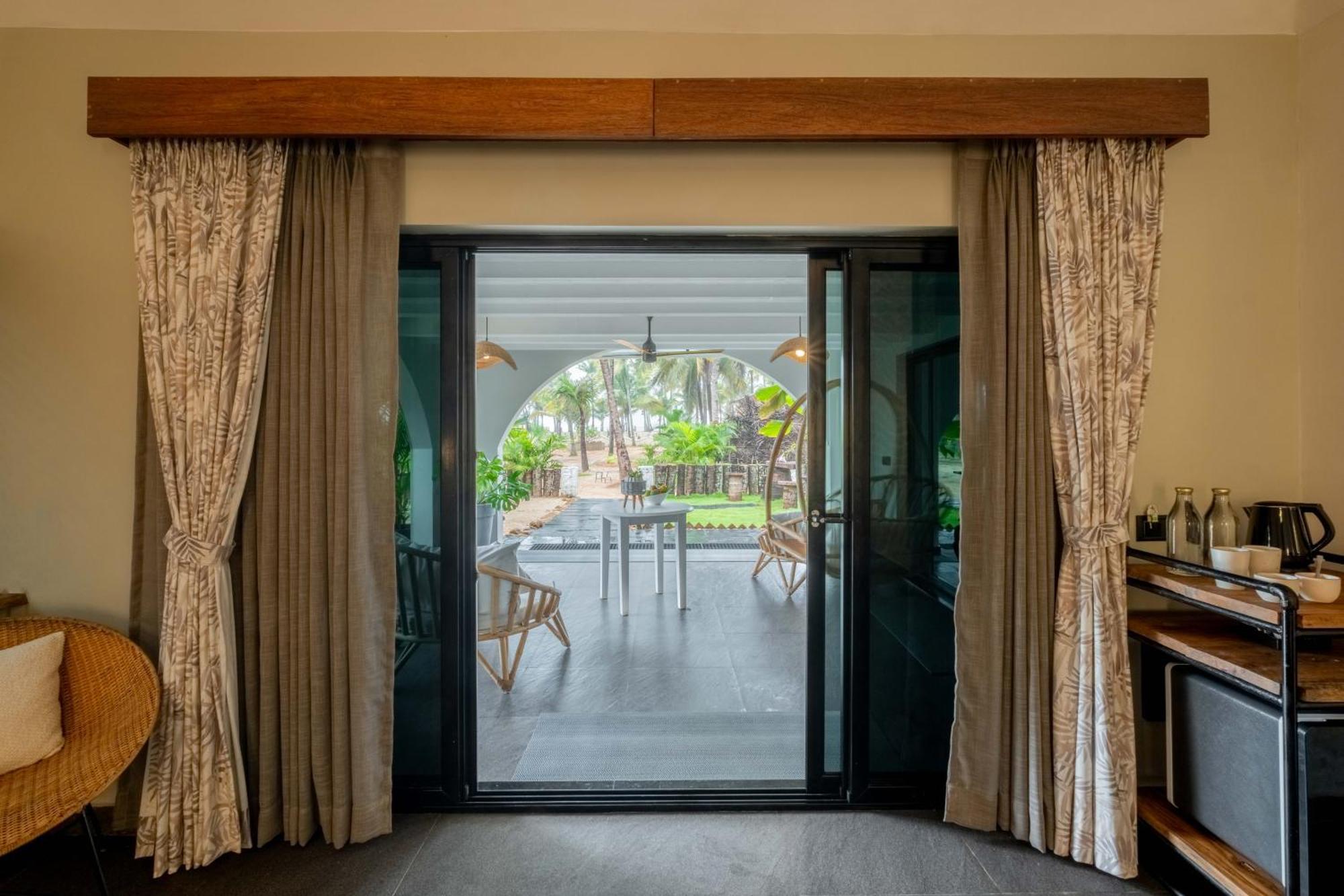 C Roque Beach Resort Colva Buitenkant foto
