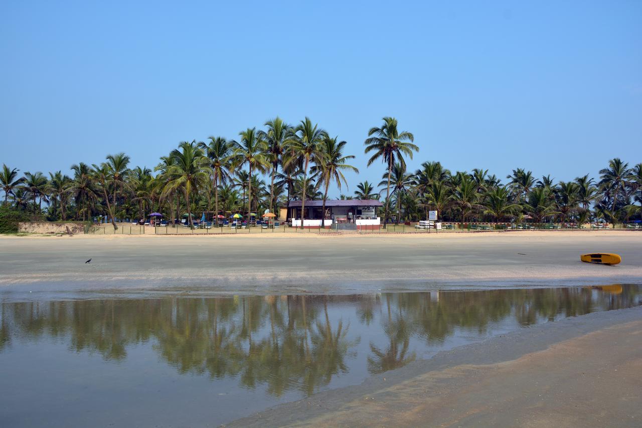 C Roque Beach Resort Colva Buitenkant foto